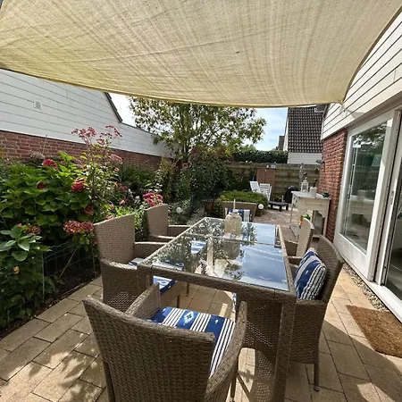 Holiday home Bloemenzee *