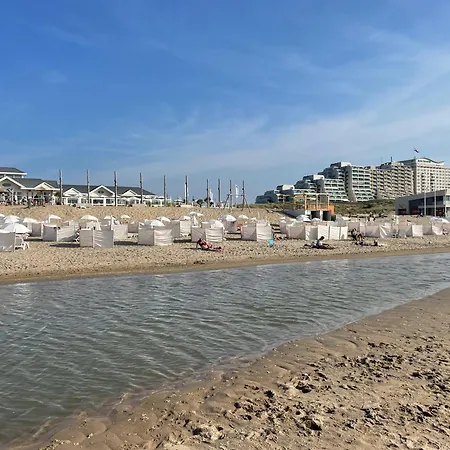 Bloemenzee بيت للعطل *